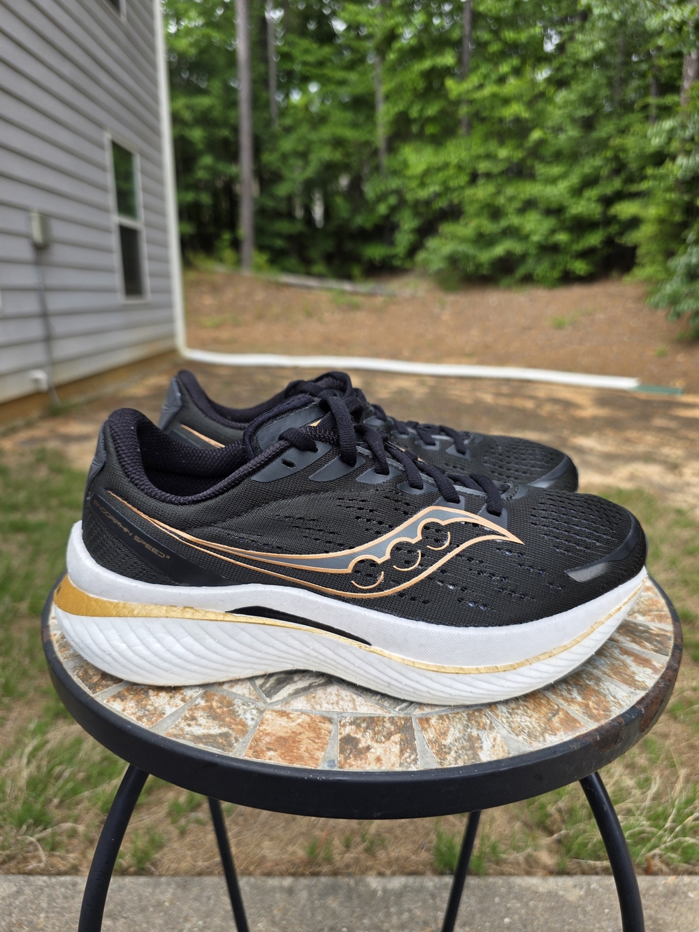 Saucony Endorphin Speed 3 S10757-10 Black Goldstruck Running Shoes Women Sz 8.5